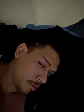 maicon9339 online show from November 2025 08:25:02 PM