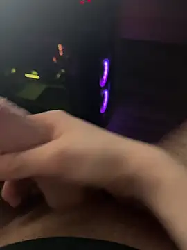 jstntz online show from April 2026 09:21:02 PM