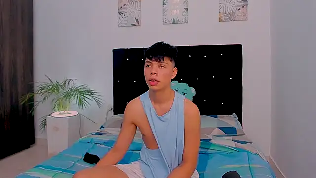 Snapshot of Zacktorres_ chatting on October 2025 06:17:02 PM Zacktorres online show from October 2025 06:17:02 PM