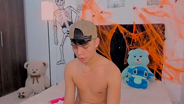 Snapshot of Zacktorres_ chatting on October 2025 09:36:02 PM Zacktorres online show from October 2025 09:36:02 PM