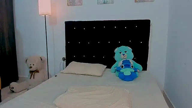 Zacktorres  online show from October 2025 10:04:01 PM