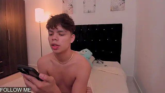 Zacktorres  online show from November 2025 09:47:01 PM