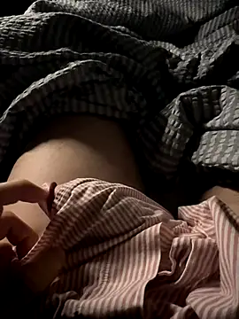 koeanboy11 online show from September 2025 04:31:02 PM