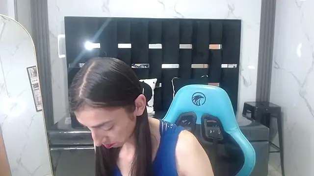 Maily a  online show from October 2025 03:15:01 AM