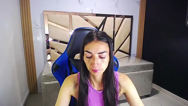 Maily a  online show from January 2026 03:00:01 AM