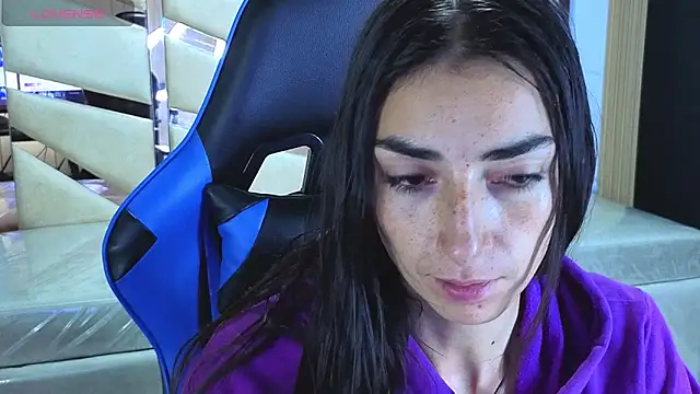 Maily a  online show from April 2026 03:11:02 AM