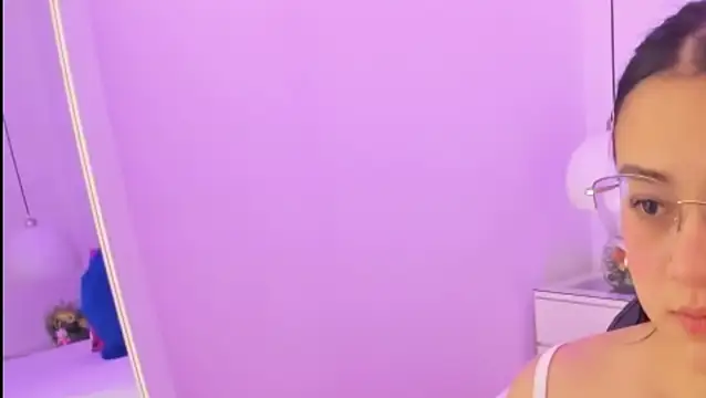 Amy Ferreira online show from January 2026 03:54:01 AM