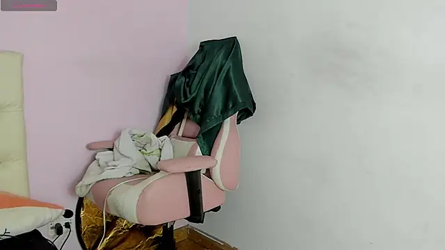 Yuni kim online show from November 2025 03:45:01 PM