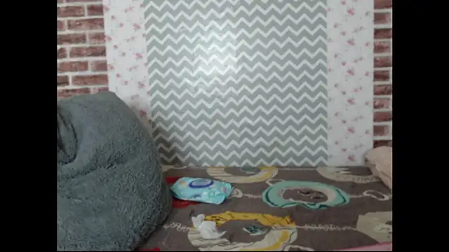 KaMila M00N online show from October 2025 04:19:01 PM