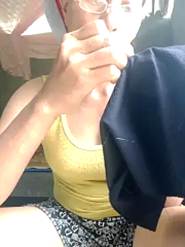 Snapshot of donna-bae chatting on June 2026 03:41:02 AM donna-bae online show from June 2026 03:41:02 AM