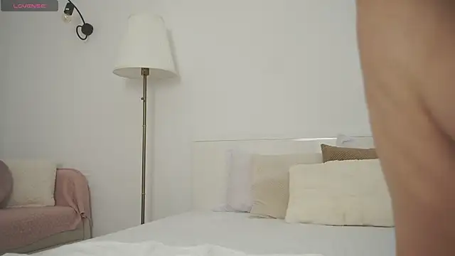 adisson fox online show from January 2026 07:02:01 AM