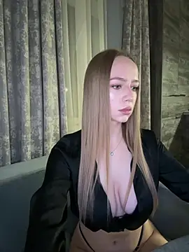 MissOyee online show from November 2025 08:08:02 PM