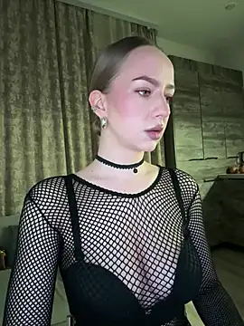 MissOyee online show from February 2026 07:20:01 PM