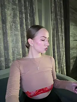 MissOyee online show from February 2026 07:37:01 PM