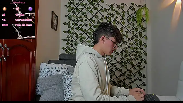 bellmontneon online show from November 2025 11:12:02 AM