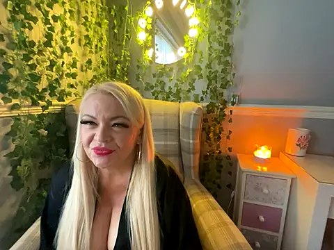 BonnyDesire online show from October 2025 03:18:02 PM