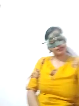 ms-naina online show from April 2026 08:33:01 PM