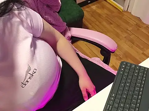 valery cute 18 online show from January 2026 10:52:01 AM