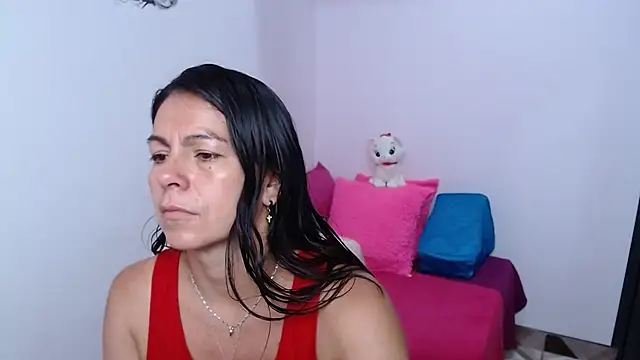 camilavargas  online show from April 2026 09:01:02 PM