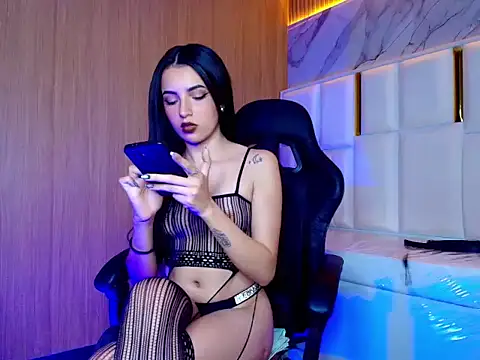 sophiadoll tf online show from October 2025 09:06:01 PM