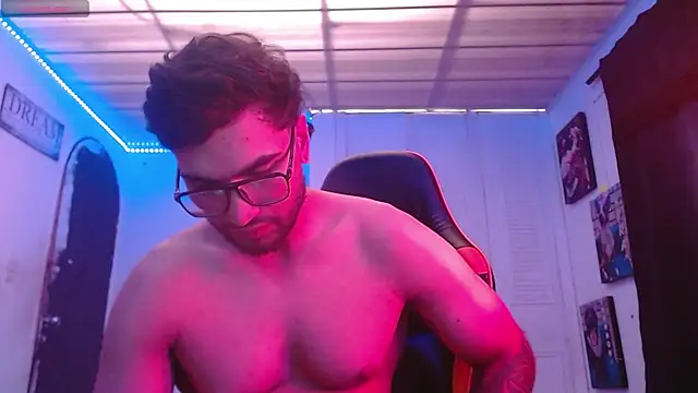 Snapshot of Chrys_harris77 chatting on December 2025 06:57:02 PM Chrys harris77 online show from December 2025 06:57:02 PM