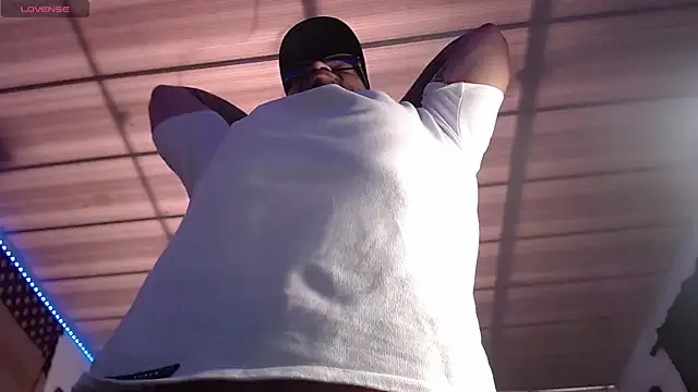 Snapshot of Chrys_harris77 chatting on December 2025 06:14:03 PM Chrys harris77 online show from December 2025 06:14:03 PM