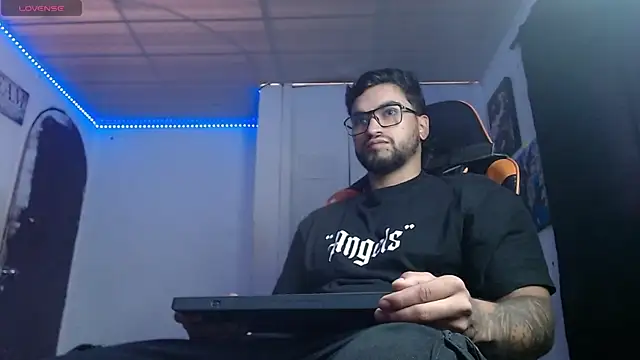 Snapshot of Chrys_harris77 chatting on December 2025 07:10:02 PM Chrys harris77 online show from December 2025 07:10:02 PM