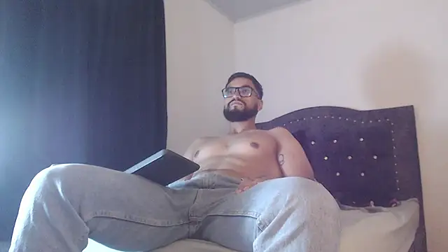 Chrys harris77 online show from April 2026 04:51:01 AM