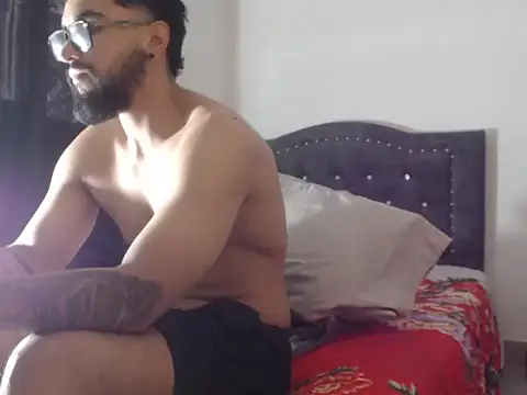 Snapshot of Chrys_harris77 chatting on April 2026 10:08:02 PM Chrys harris77 online show from April 2026 10:08:02 PM