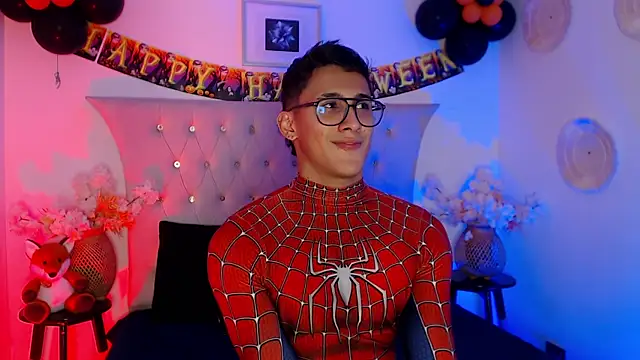 SalvadorFit online show from October 2025 10:10:01 PM