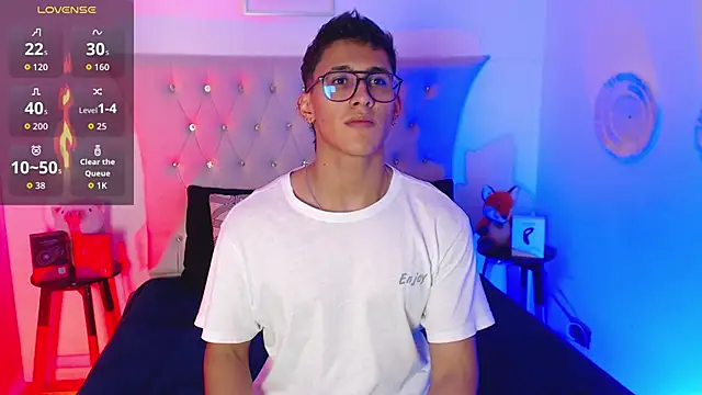 SalvadorFit online show from November 2025 08:25:02 PM