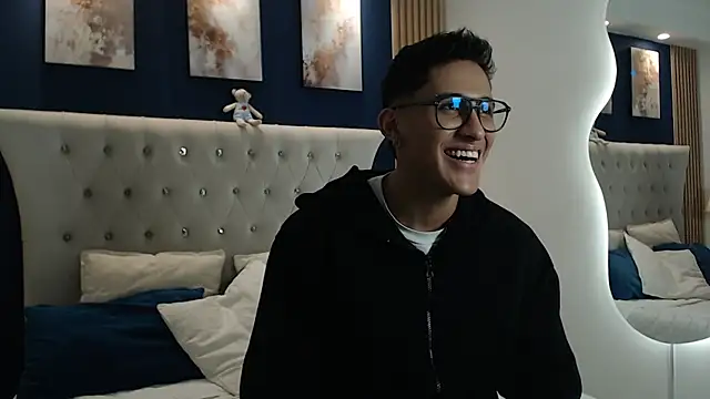 SalvadorFit online show from March 2026 08:11:01 PM