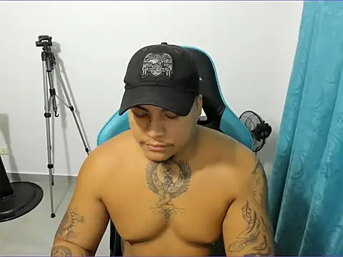 Snapshot of roughandreadyboys2 chatting on September 2025 03:08:01 AM roughandreadyboys2 online show from September 2025 03:08:01 AM