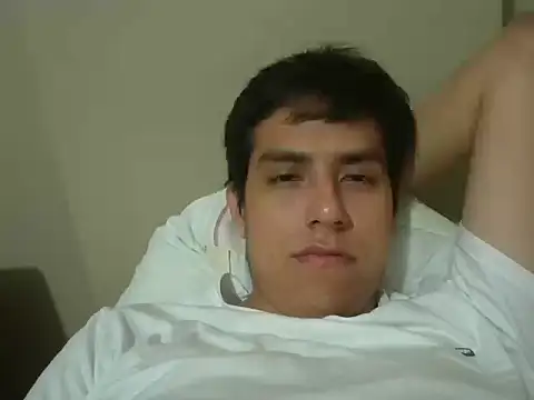 Snapshot of supguyLat chatting on June 2026 05:35:02 AM supguyLat online show from June 2026 05:35:02 AM