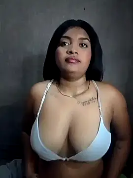kiaraconex27 online show from October 2025 06:52:01 PM