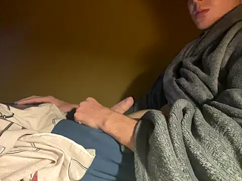 Snapshot of Randy9222 chatting on September 2025 08:23:01 PM Randy9222 online show from September 2025 08:23:01 PM