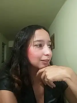 Vale stone  online show from November 2025 09:30:02 PM