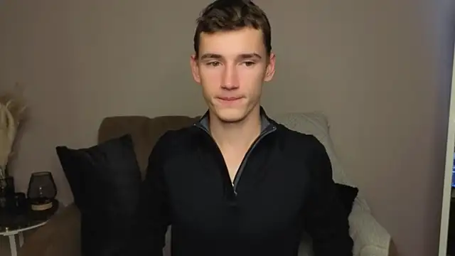 Snapshot of Max_Foks chatting on September 2025 07:12:01 AM Max Foks online show from September 2025 07:12:01 AM