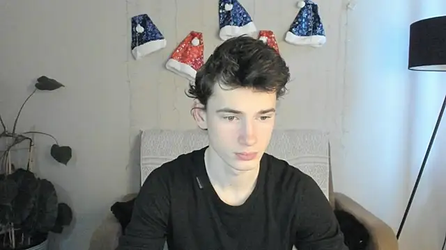 Snapshot of Max_Foks chatting on January 2026 06:39:02 AM Max Foks online show from January 2026 06:39:02 AM