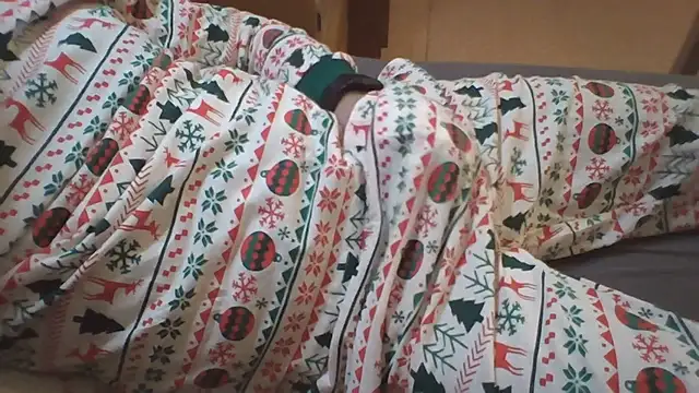 Astleitx online show from December 2025 09:11:01 PM