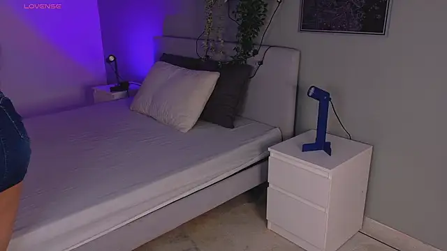 KeendraFox  online show from March 2026 10:11:01 AM