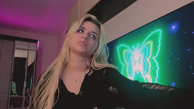 Snapshot of BarbaraSiren chatting on September 2025 02:10:01 PM BarbaraSiren online show from September 2025 02:10:01 PM