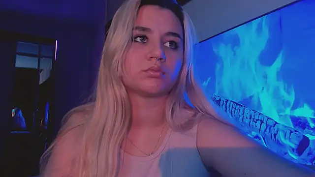 Snapshot of BarbaraSiren chatting on October 2025 01:41:02 PM BarbaraSiren online show from October 2025 01:41:02 PM