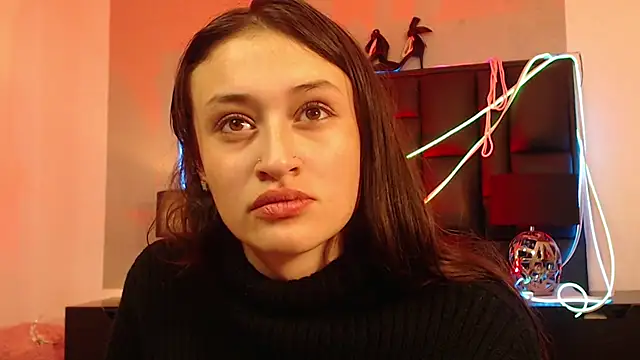 Snapshot of Emily_Swiftt chatting on October 2025 07:31:02 AM Emily Swiftt online show from October 2025 07:31:02 AM