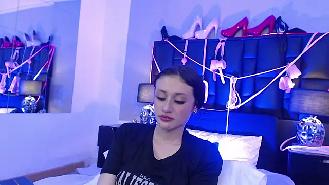 Snapshot of Emily_Swiftt chatting on October 2025 07:29:01 AM Emily Swiftt online show from October 2025 07:29:01 AM