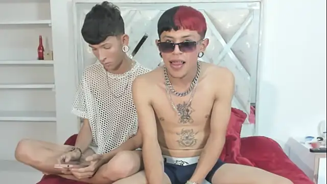 DemianSalvatore online show from October 2025 12:00:01 AM