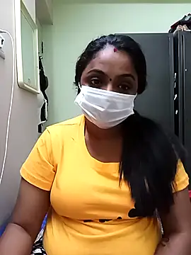 queendivya online show from September 2025 10:35:02 PM