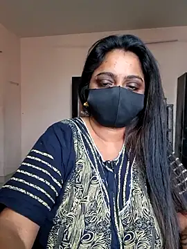 Snapshot of queendivya chatting on June 2026 01:48:01 AM queendivya online show from June 2026 01:48:01 AM