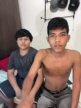 Snapshot of P4NT0J4 chatting on February 2026 01:20:02 AM P4NT0J4 online show from February 2026 01:20:02 AM