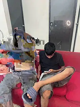 Snapshot of P4NT0J4 chatting on February 2026 04:06:01 AM P4NT0J4 online show from February 2026 04:06:01 AM